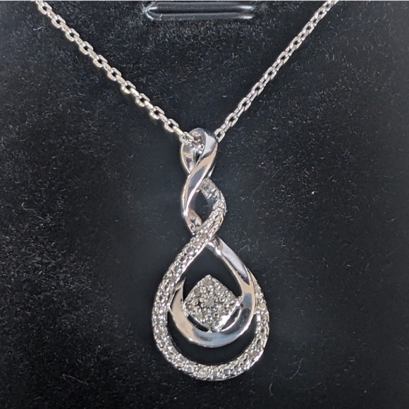 unmarked Jewelry - Sterling Silver Diamond Pendant Infinity Necklace